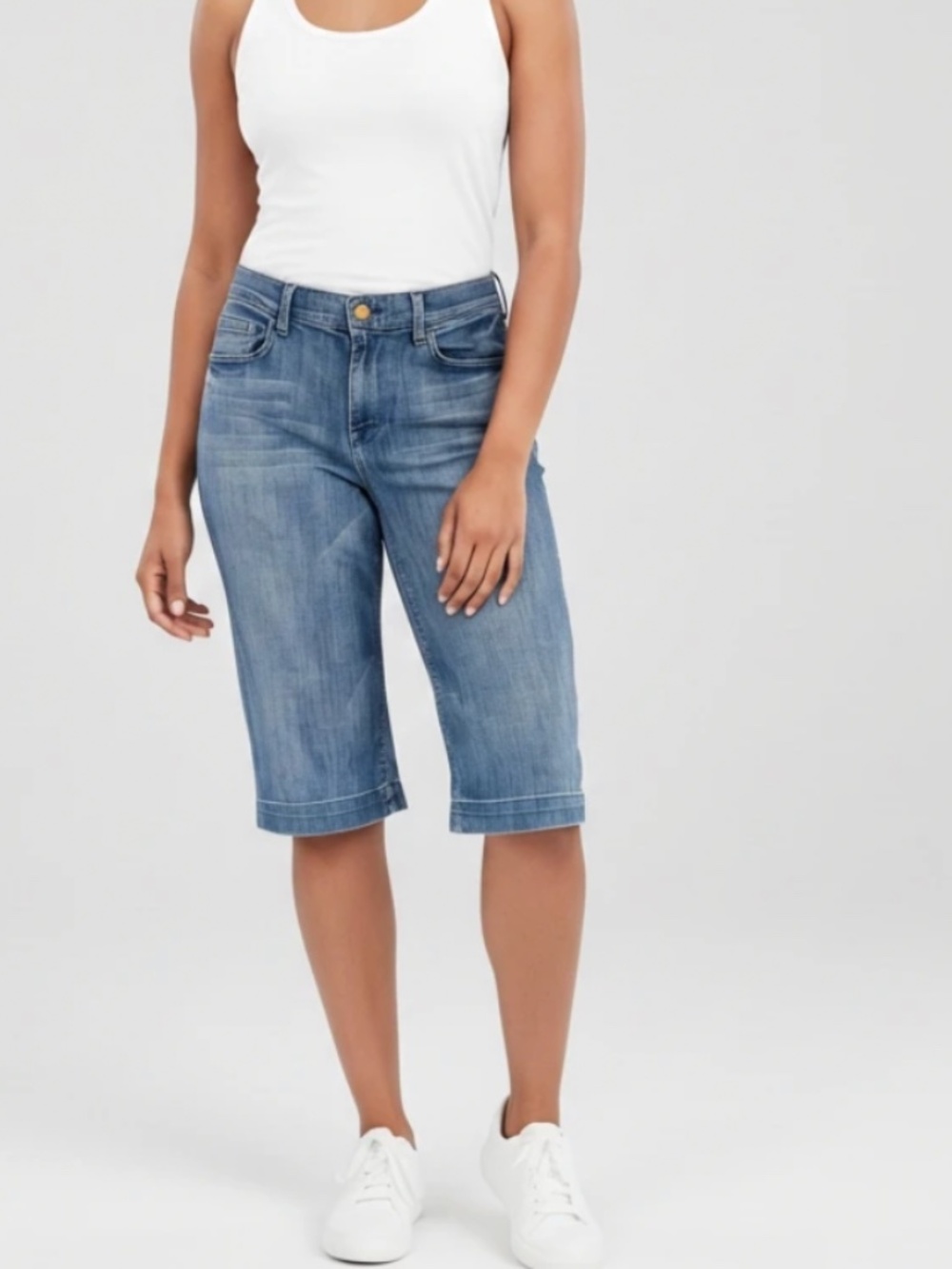 7 For All Mankind Light Wash Crop Ginger Capri Denim Jeans Size 31